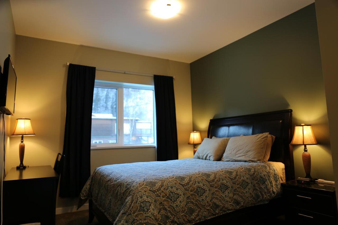 Downtown Whitehorse Deluxe 2 Bedroom Condo Εξωτερικό φωτογραφία